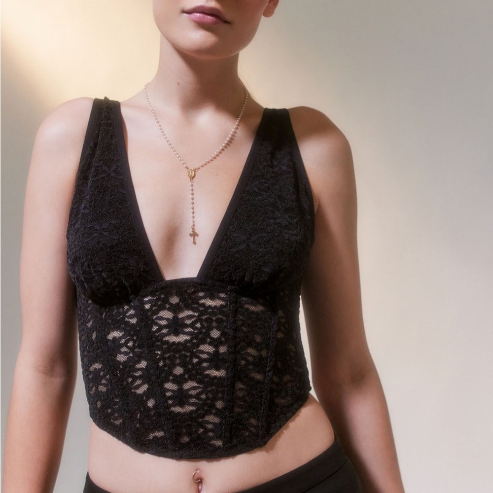 Urban Outfitters NWT Out From Under Dark Romantic
Convertible Corset